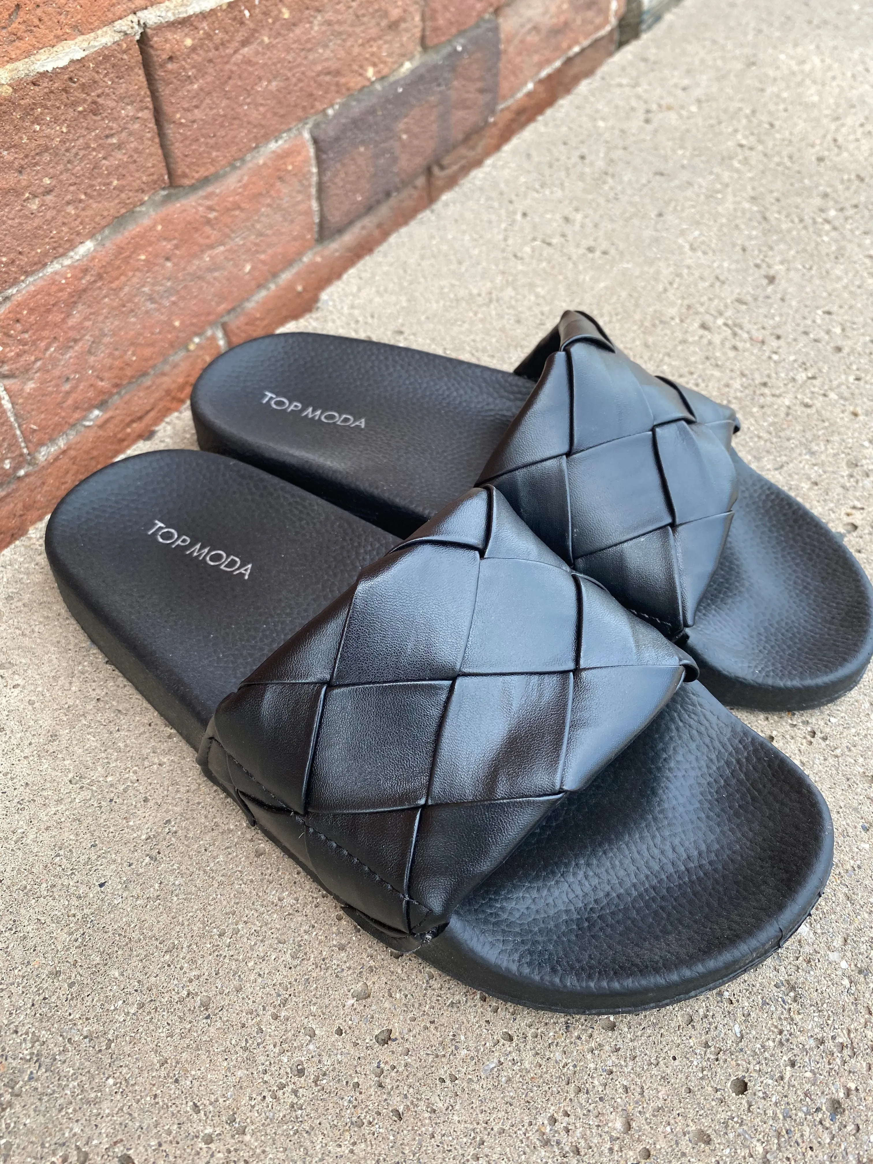 Black Pool Slide Sandal