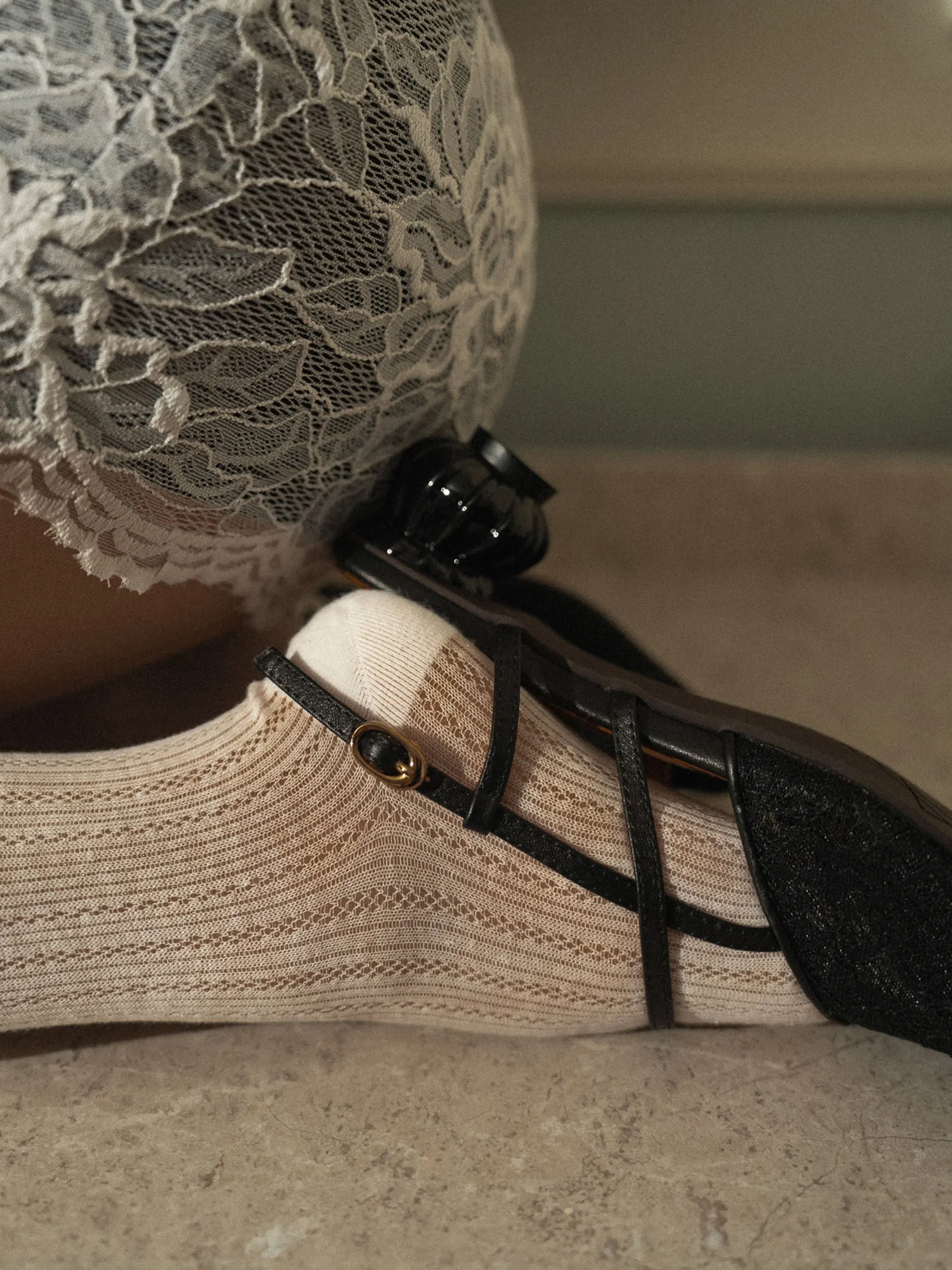 Elves 𖠁 Round Toe Pillar Heels With Lace
