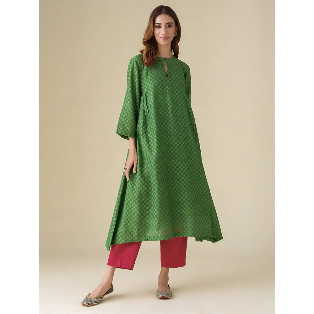 Mushio Green Hand Embroidered Chanderi Vrinda Kurta with Slip with Pant and Dupatta (Set of 4)