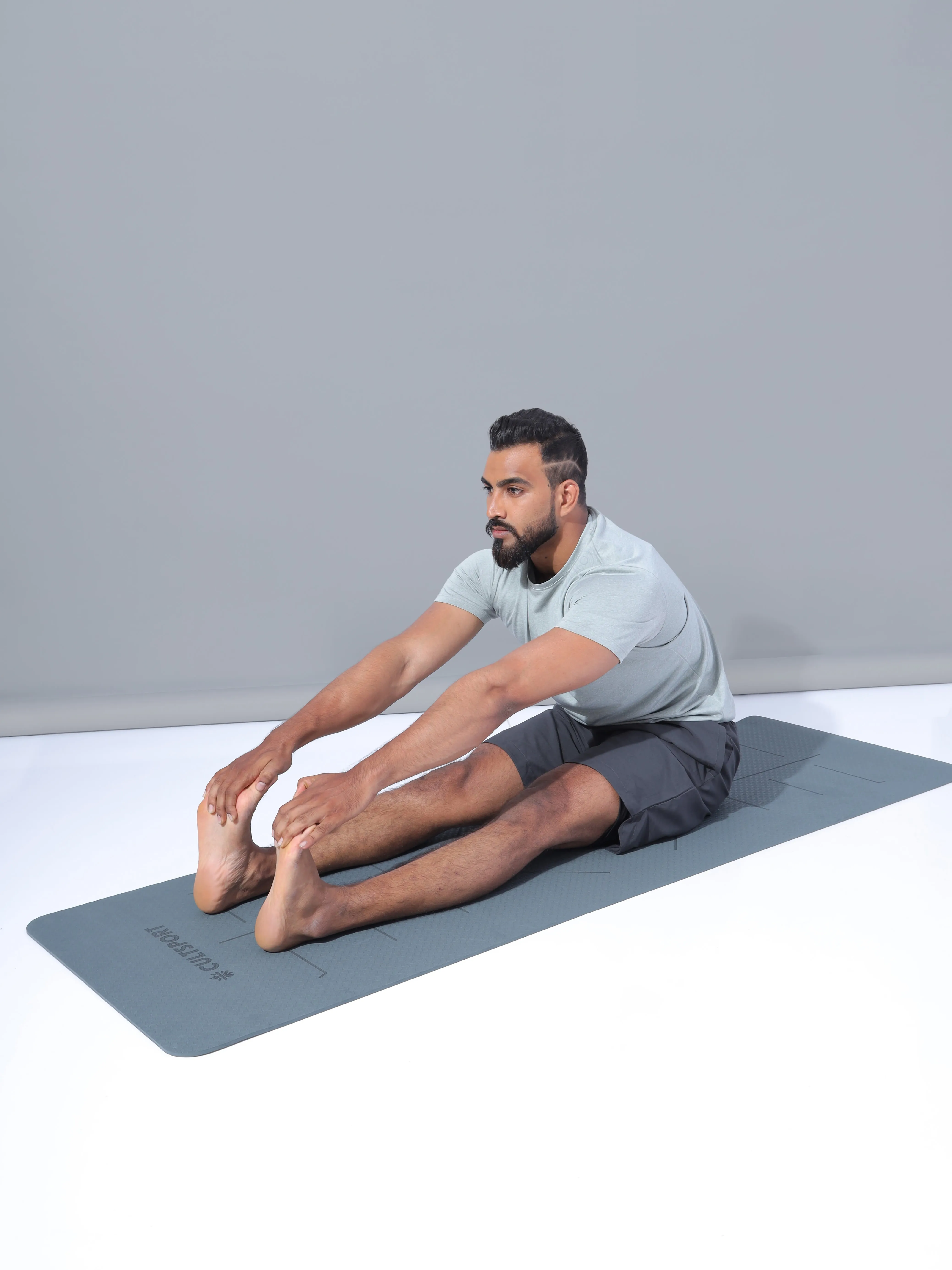 Stance Marking Anti Slip Yoga Mat in Grey