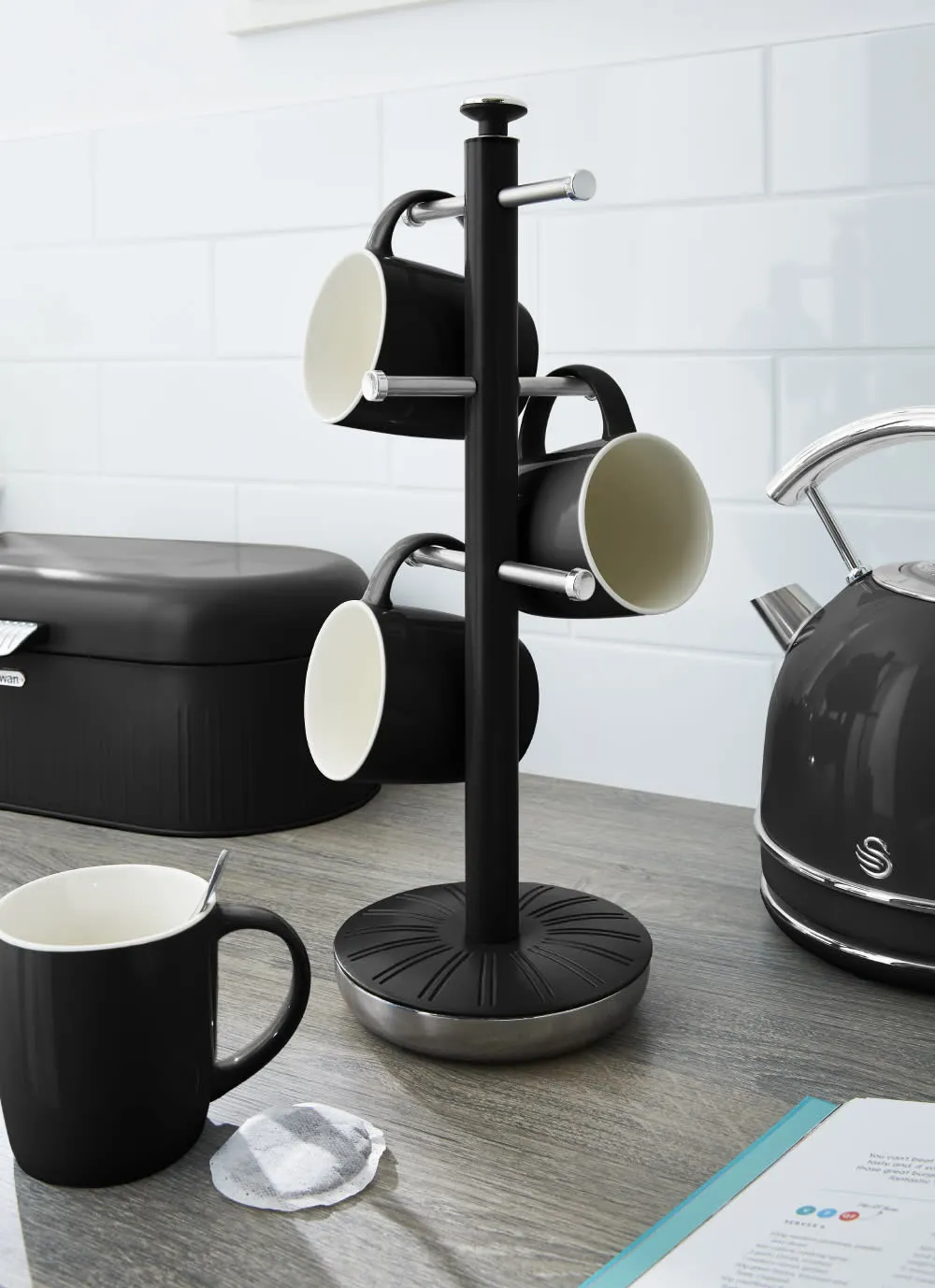 Swan Retro Towel Pole and Mug Tree
