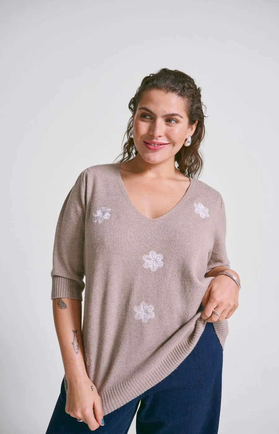 Zizzi Sunny Floral Knit Top in Taupe